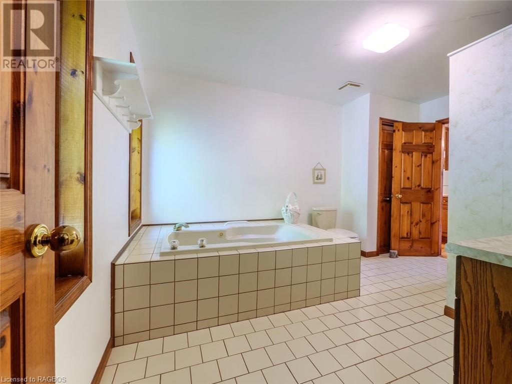 35 Avele Road, South Bruce Peninsula, Ontario  N0H 2T0 - Photo 16 - 40561009