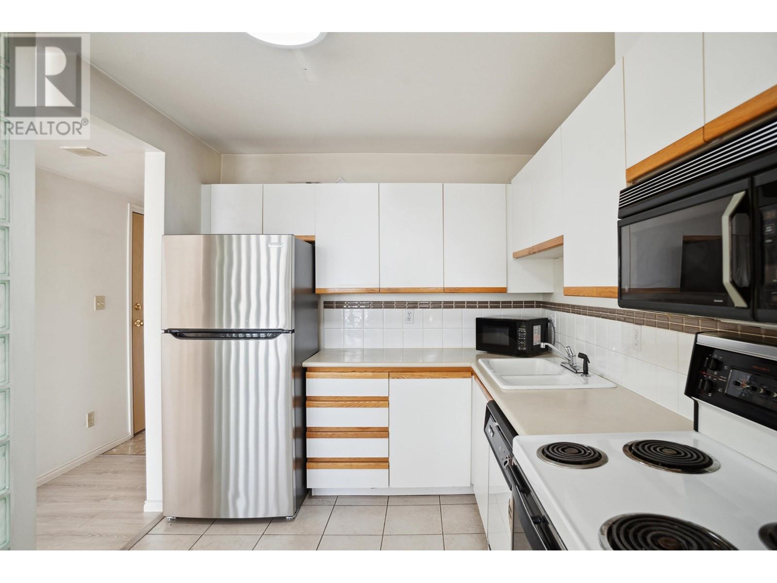 802 98 Tenth Street, New Westminster, British Columbia  V3M 6L8 - Photo 4 - R2863418