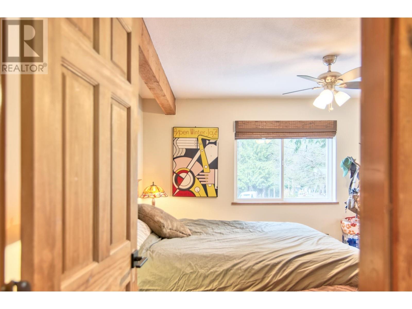 8034 Redrooffs Road, Halfmoon Bay, British Columbia  V0N 1Y1 - Photo 15 - R2863415