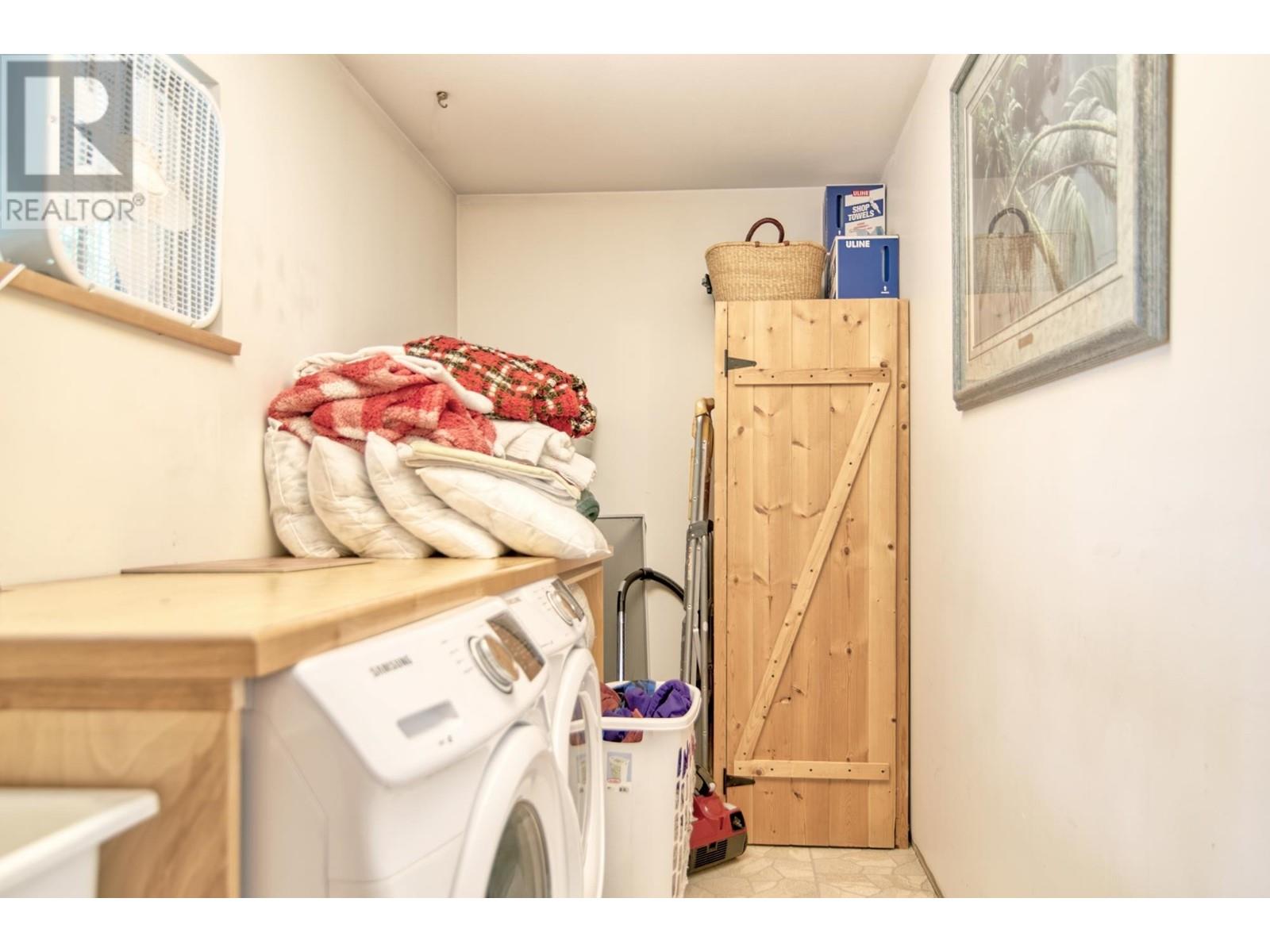 8034 Redrooffs Road, Halfmoon Bay, British Columbia  V0N 1Y1 - Photo 18 - R2863415