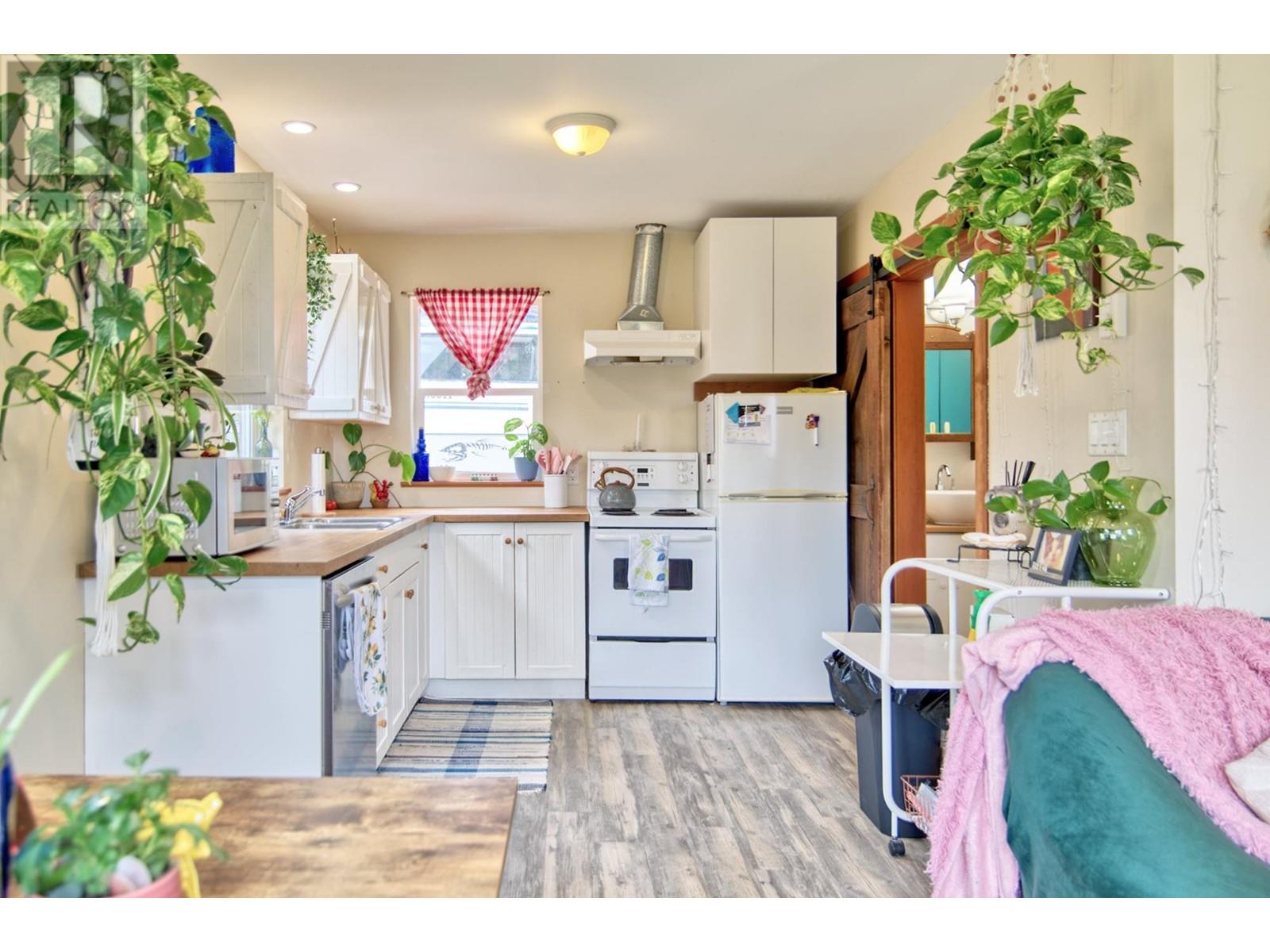 8034 Redrooffs Road, Halfmoon Bay, British Columbia  V0N 1Y1 - Photo 30 - R2863415