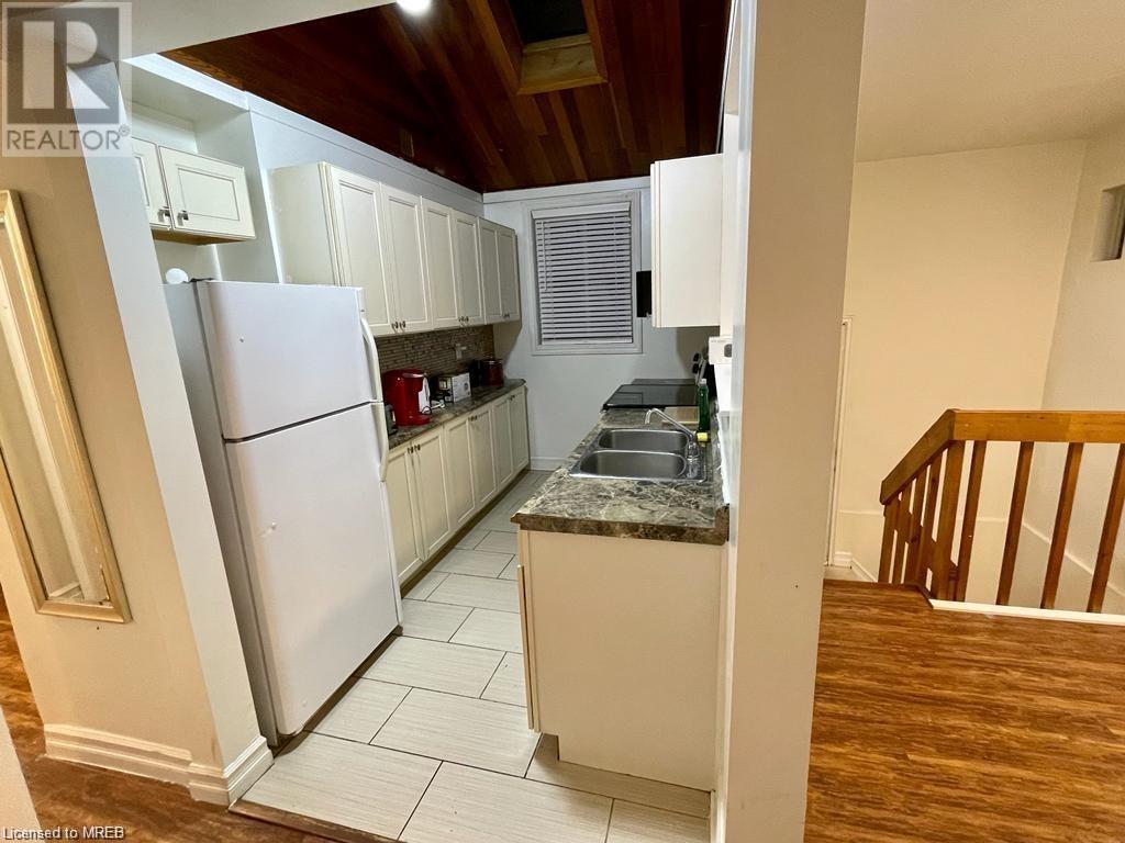 121 West 5th Street, Hamilton, Ontario  L9C 3N7 - Photo 5 - 40541325