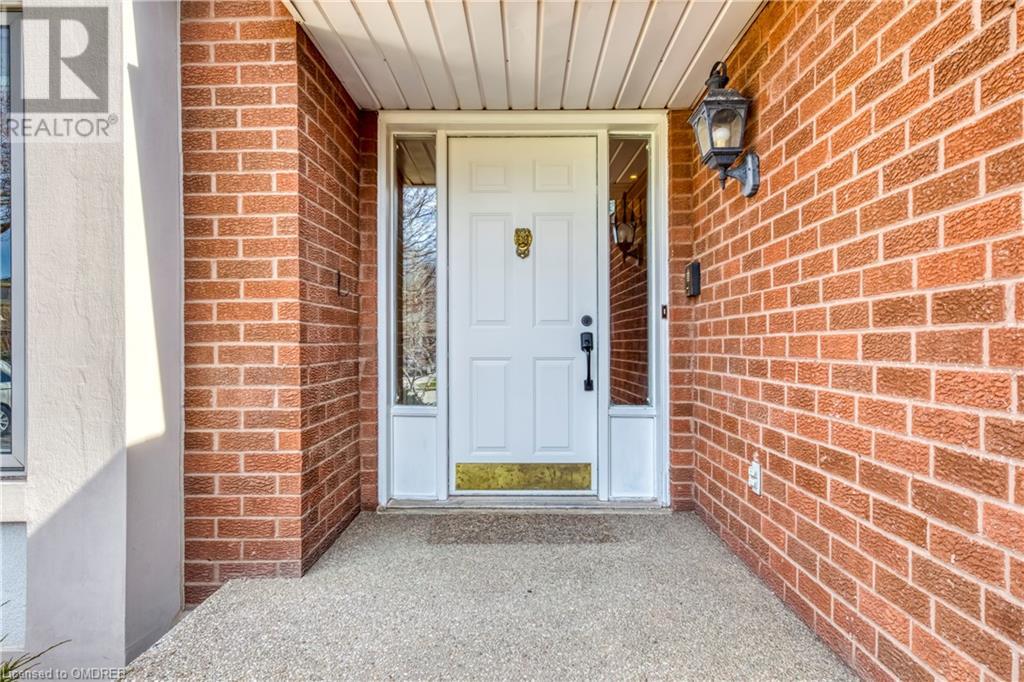 2155 Pineview Drive, Oakville, Ontario  L6H 5M3 - Photo 2 - 40554740