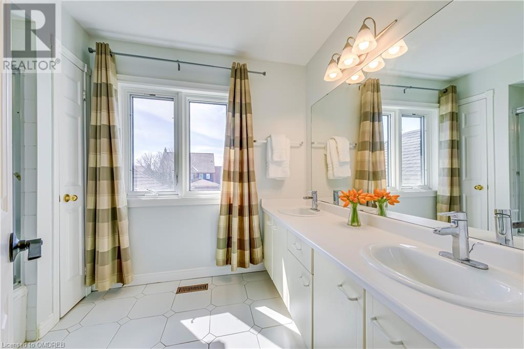 2155 Pineview Drive, Oakville, Ontario  L6H 5M3 - Photo 34 - 40554740
