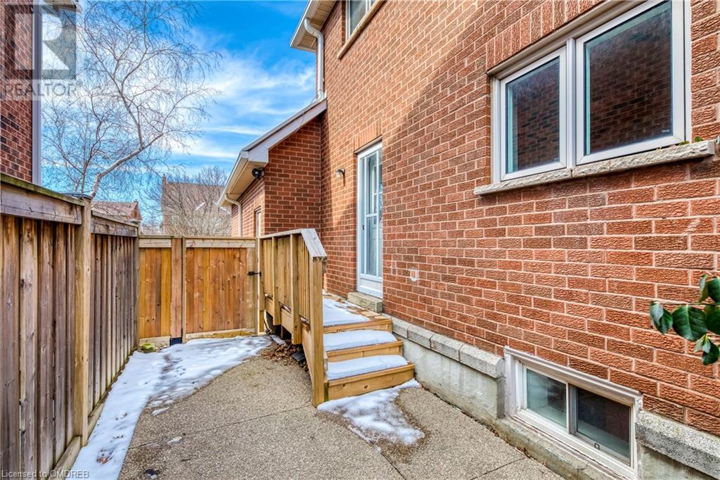 2155 Pineview Drive, Oakville, Ontario  L6H 5M3 - Photo 42 - 40554740