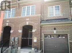 135 KNOTT END CRES, newmarket, Ontario