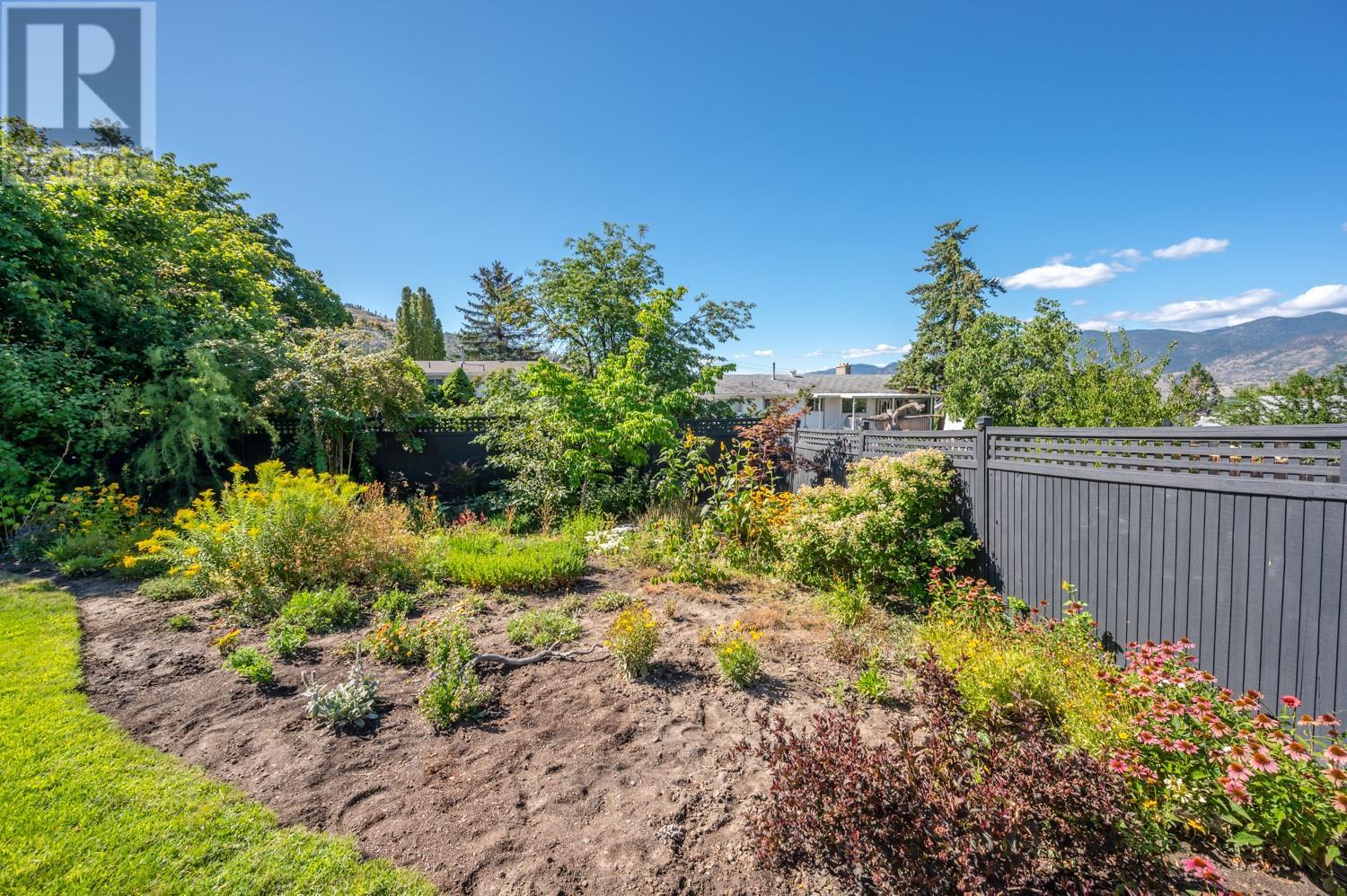 1482 MACCLEAVE Avenue Penticton