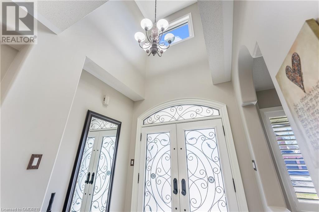 4263 Clubview Drive, Burlington, Ontario  L7M 4X2 - Photo 3 - 40561365