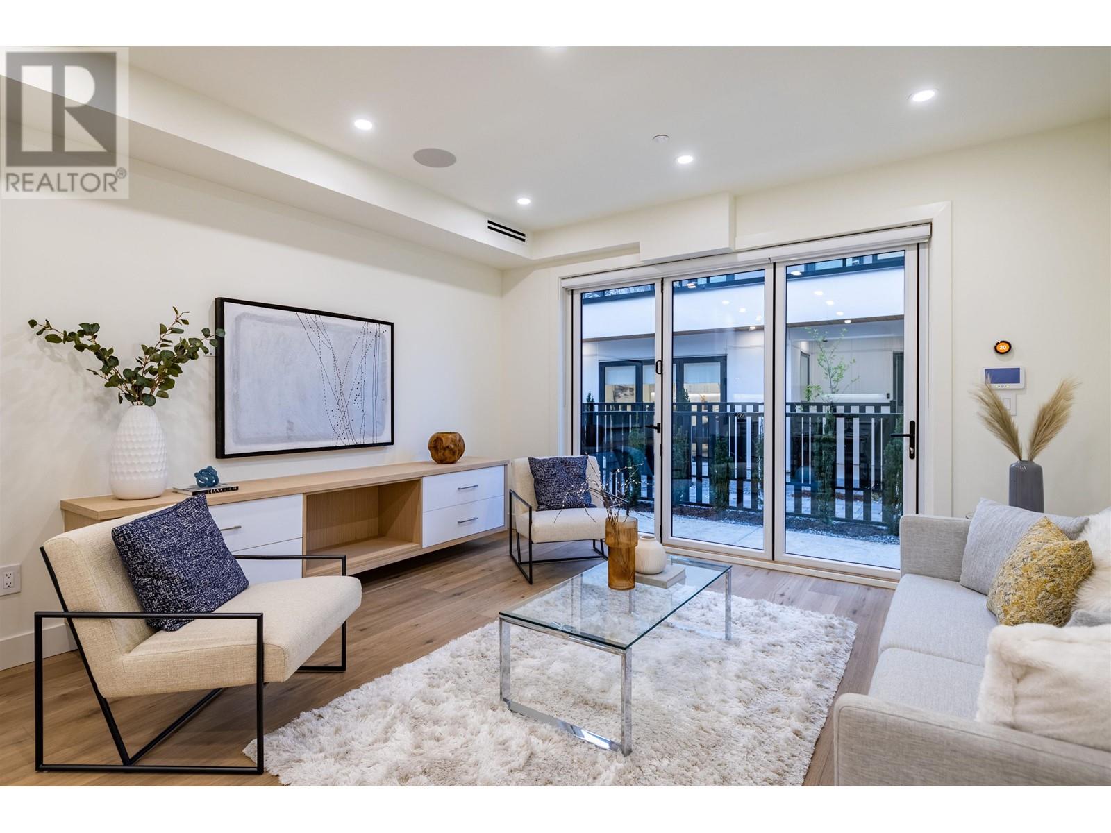 1125 E 15th Avenue, Vancouver, British Columbia  V5T 2S7 - Photo 4 - R2863440