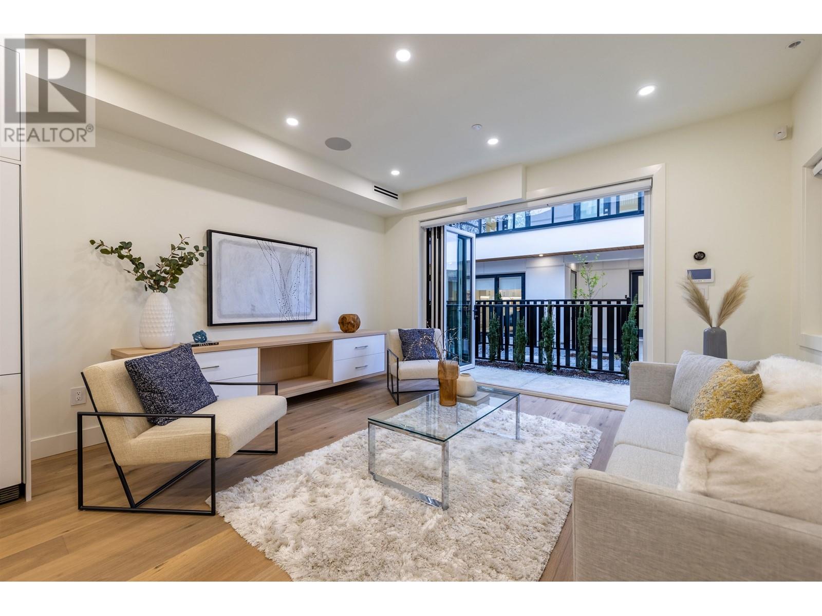 1125 E 15th Avenue, Vancouver, British Columbia  V5T 2S7 - Photo 5 - R2863440
