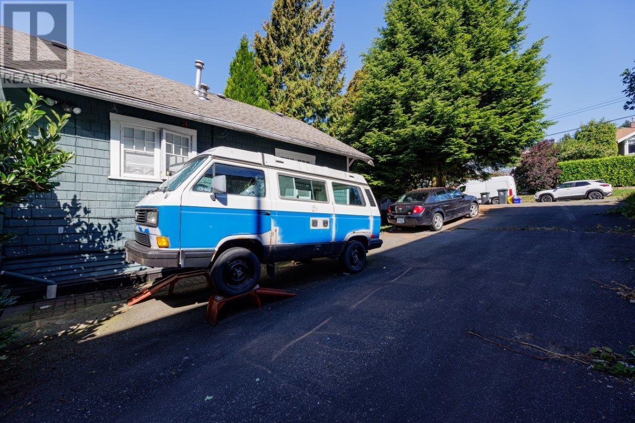 123 E Kings Road, North Vancouver, British Columbia  V7N 1H4 - Photo 12 - R2863552