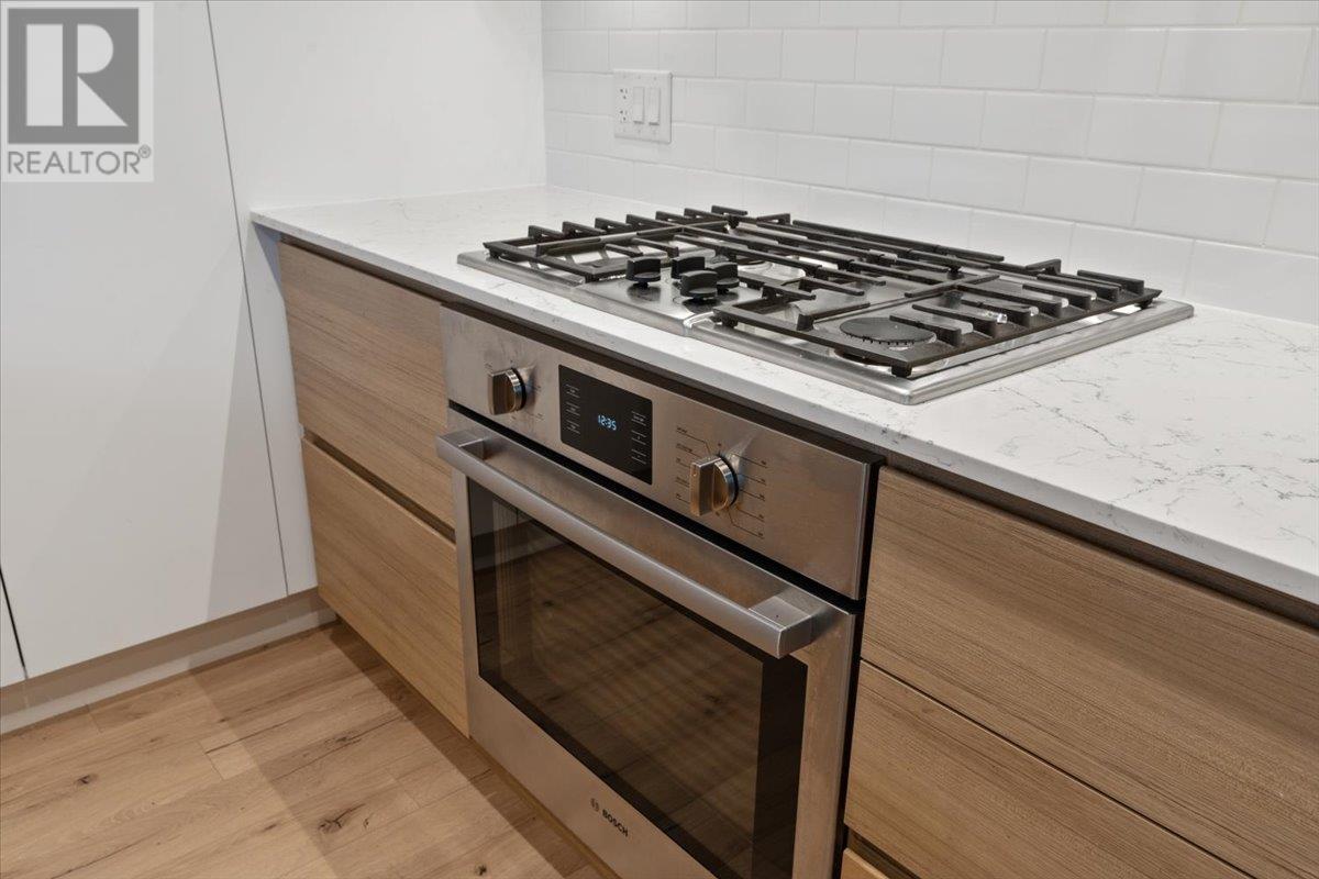 303 3131 Murray Street, Port Moody, British Columbia  V3H 0L9 - Photo 6 - R2863519