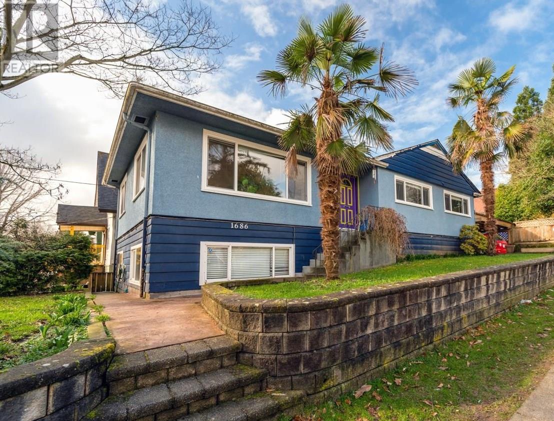 1686 E 18th Avenue, Vancouver, British Columbia  V5N 2H6 - Photo 1 - R2863466