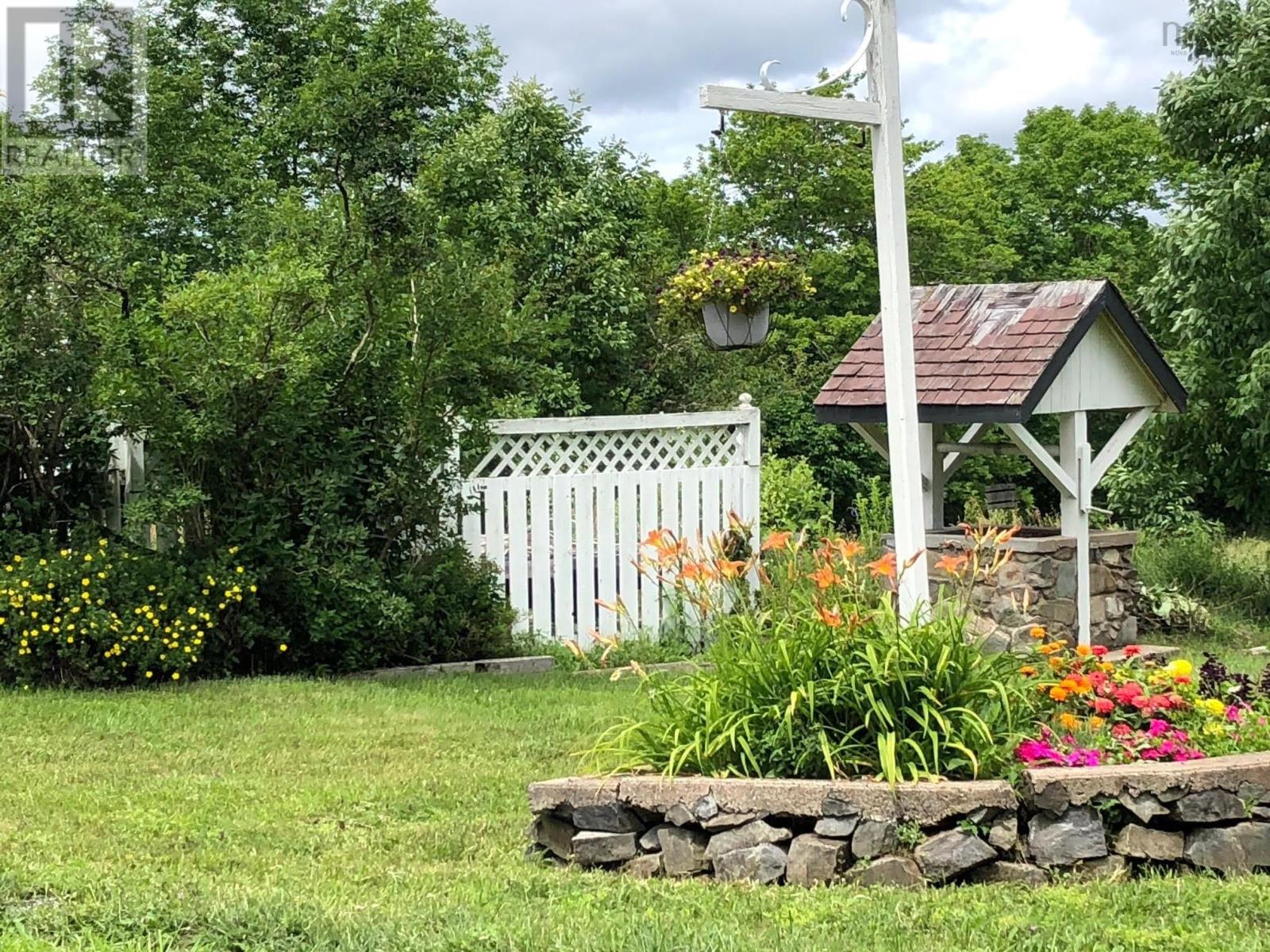 198 Rosley Road, Beaver Bank, Nova Scotia  B4G 1C4 - Photo 4 - 202405608