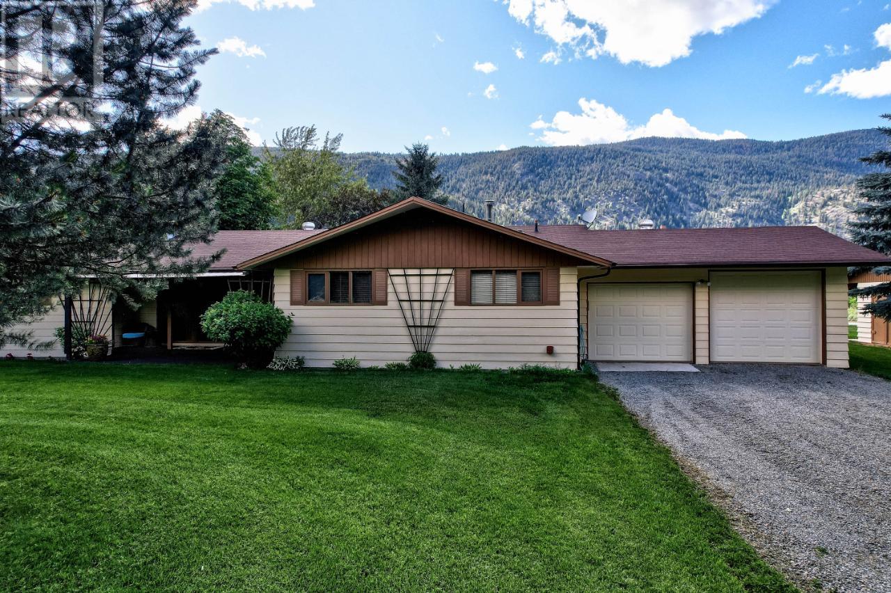 8753 Veteran Rd, Heffley, British Columbia  V0E 1Z2 - Photo 1 - 177443