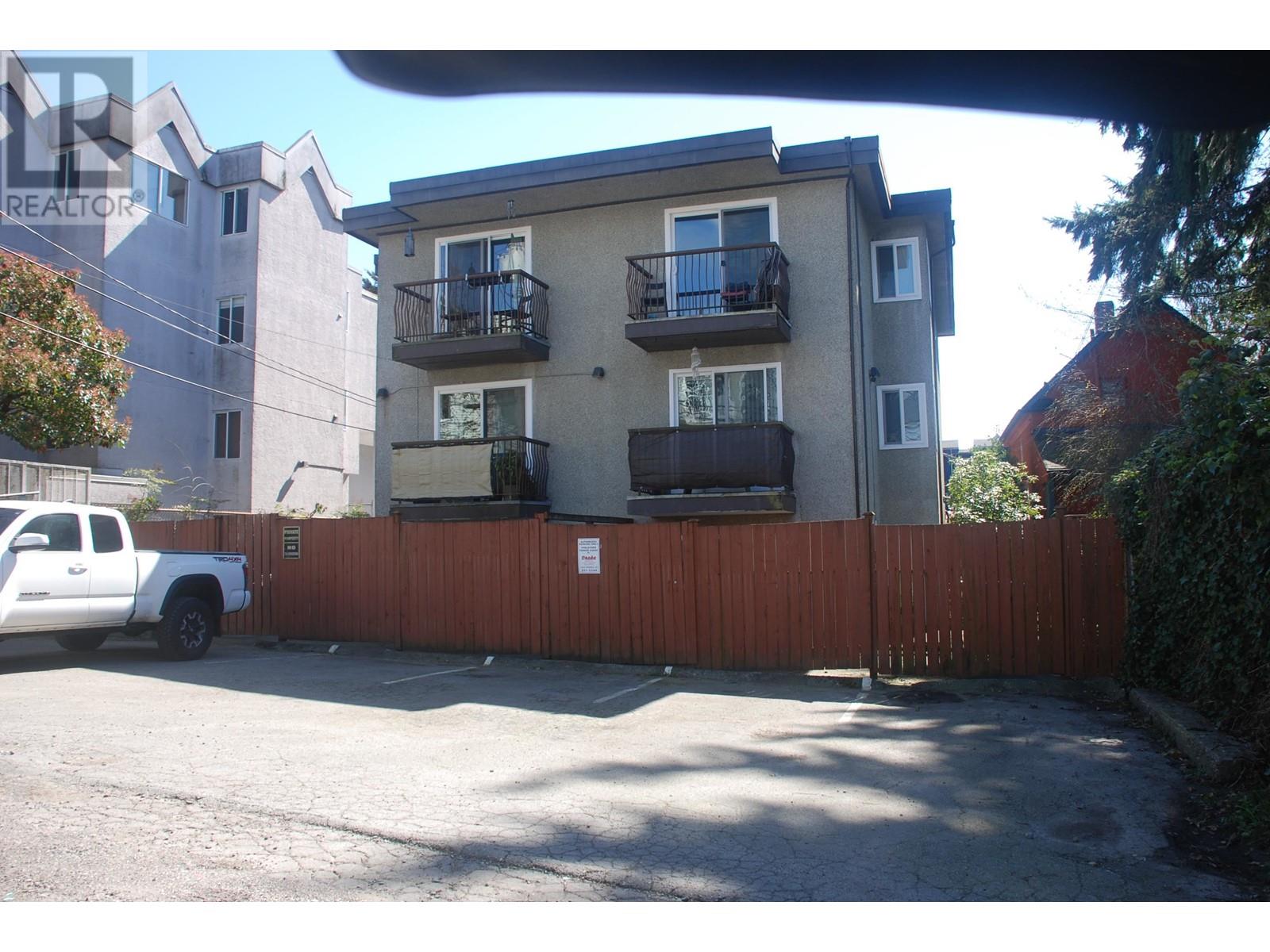 1555 E 5th Avenue, Vancouver, British Columbia  V5N 1L6 - Photo 2 - C8050000