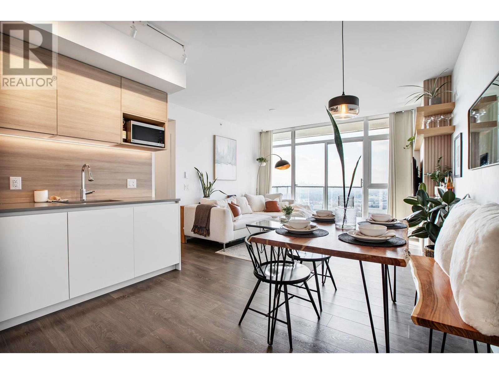 2704 652 Whiting Way, Coquitlam, British Columbia  V3J 0K3 - Photo 6 - R2863619
