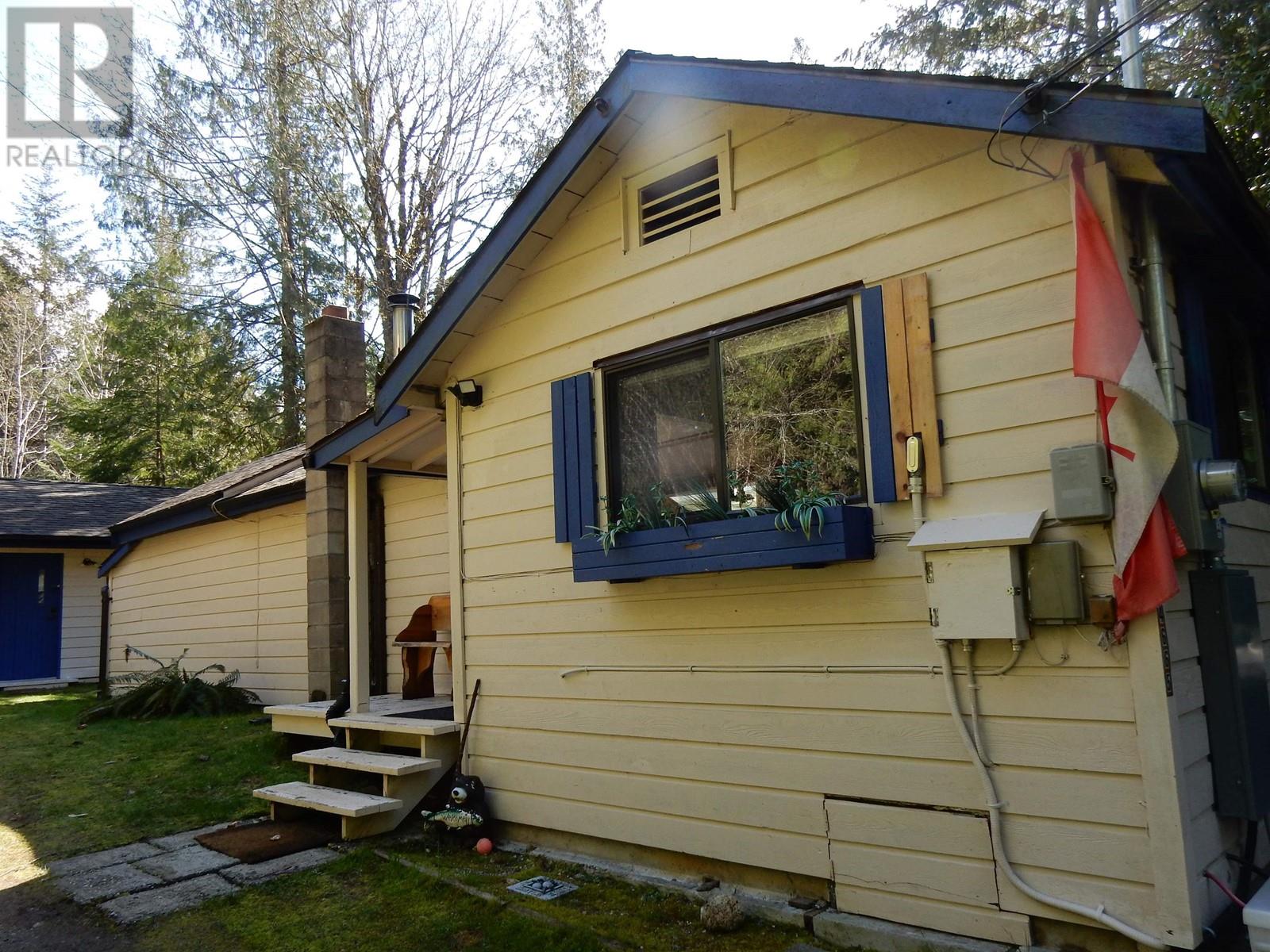 4665 Hotel Lake Road, Garden Bay, British Columbia  V0N 1S1 - Photo 6 - R2863580