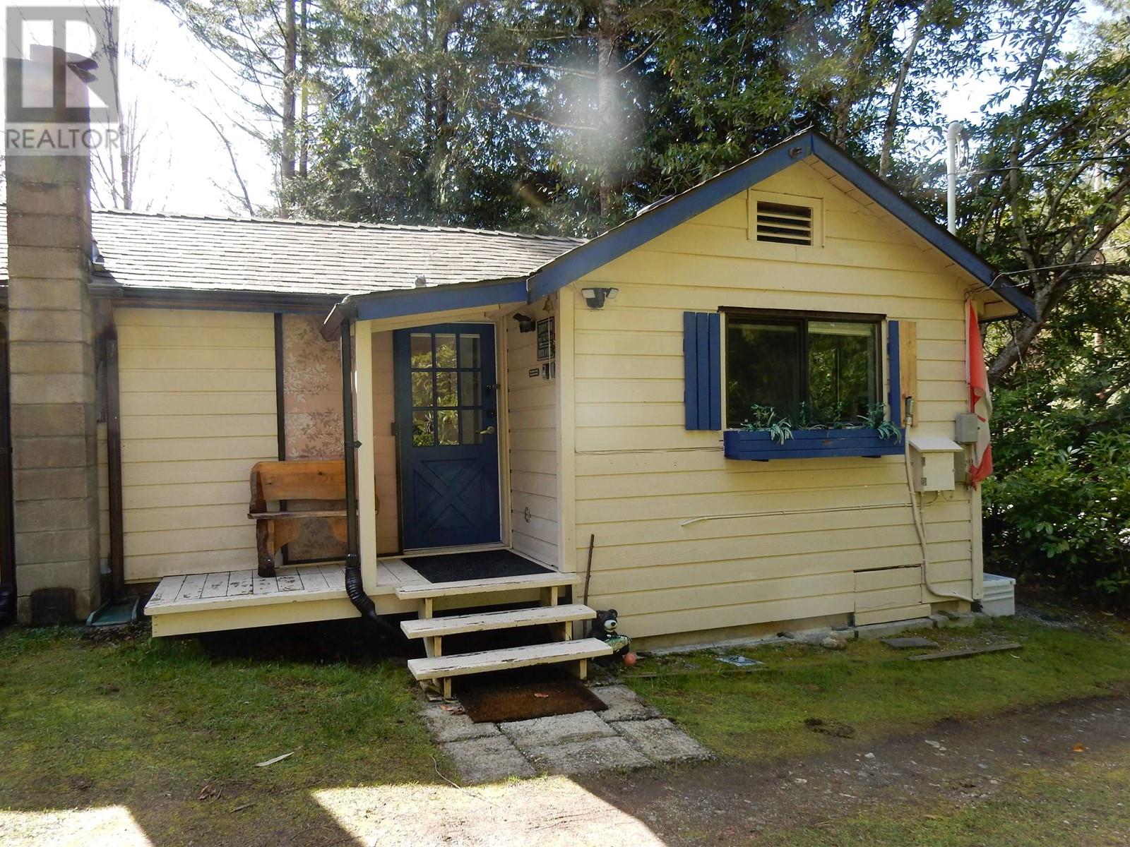 4665 Hotel Lake Road, Garden Bay, British Columbia  V0N 1S1 - Photo 7 - R2863580