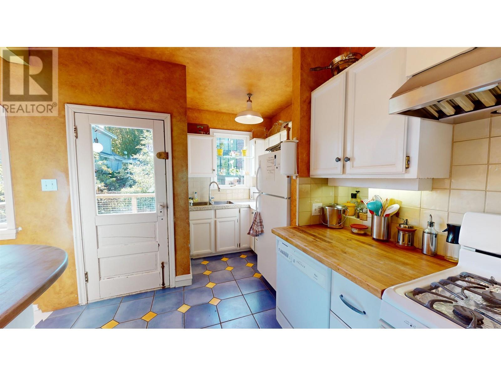 346 Webber Avenue, Vancouver, British Columbia  V5V 2G5 - Photo 9 - R2863600