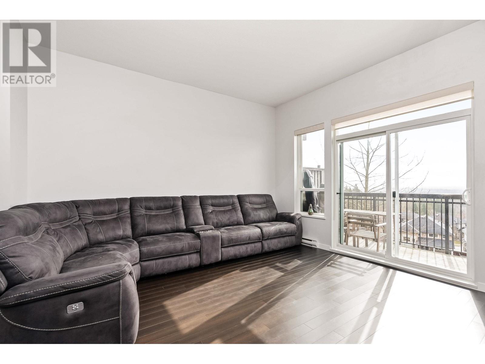 49 1295 Soball Street, Coquitlam, British Columbia  V3E 0G9 - Photo 3 - R2863571