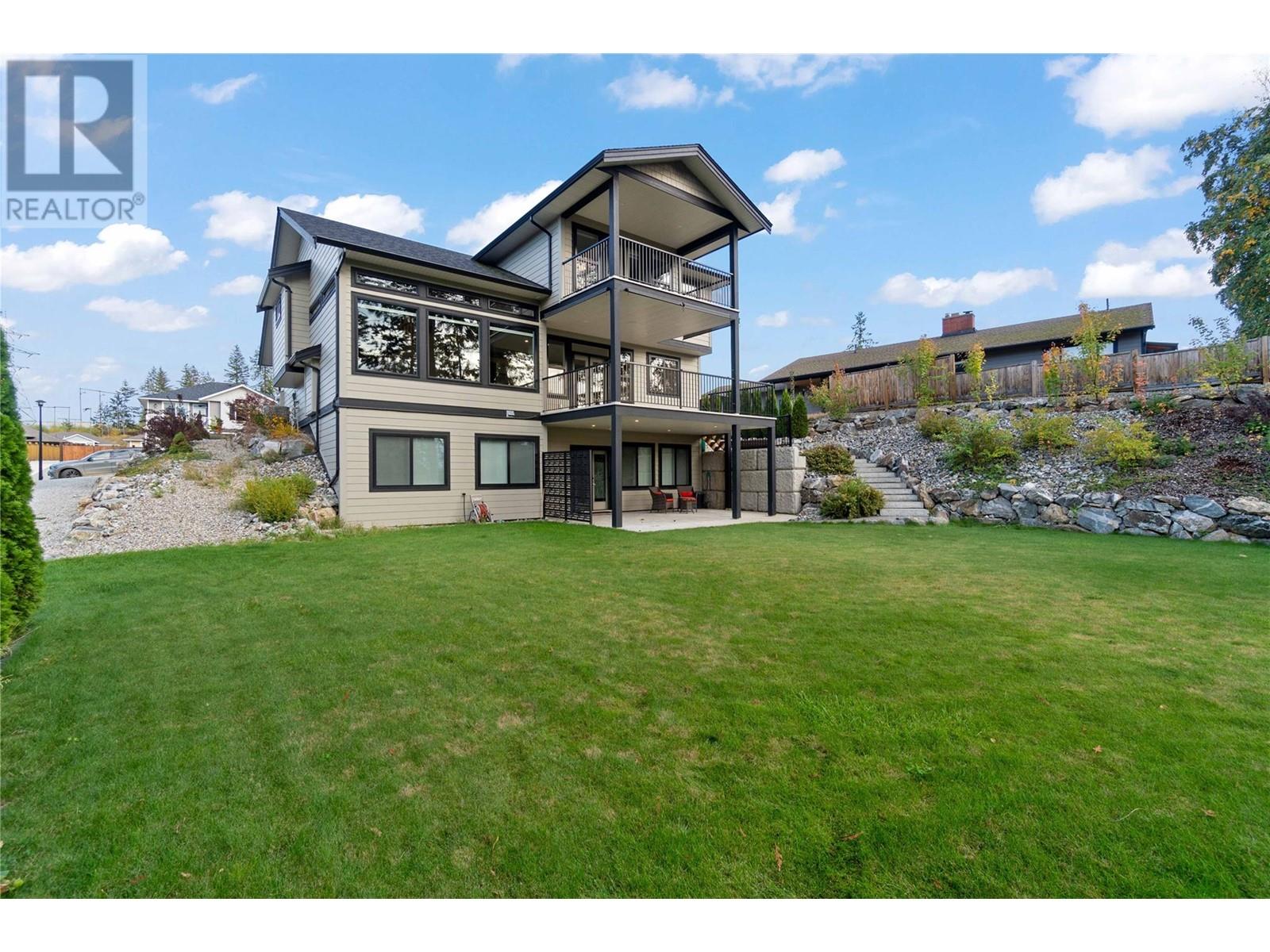 1281 23 Street SE Salmon Arm