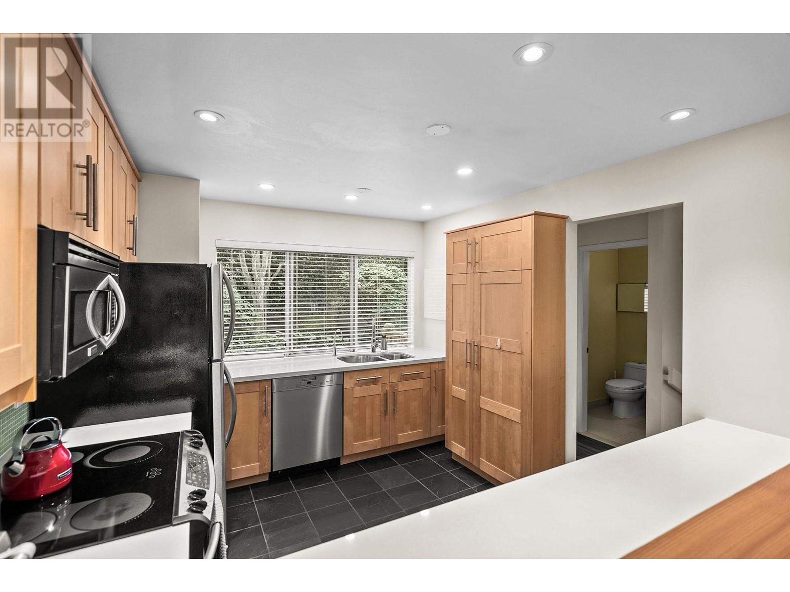 8 241 E 4th Street, North Vancouver, British Columbia  V7L 1J1 - Photo 18 - R2863688