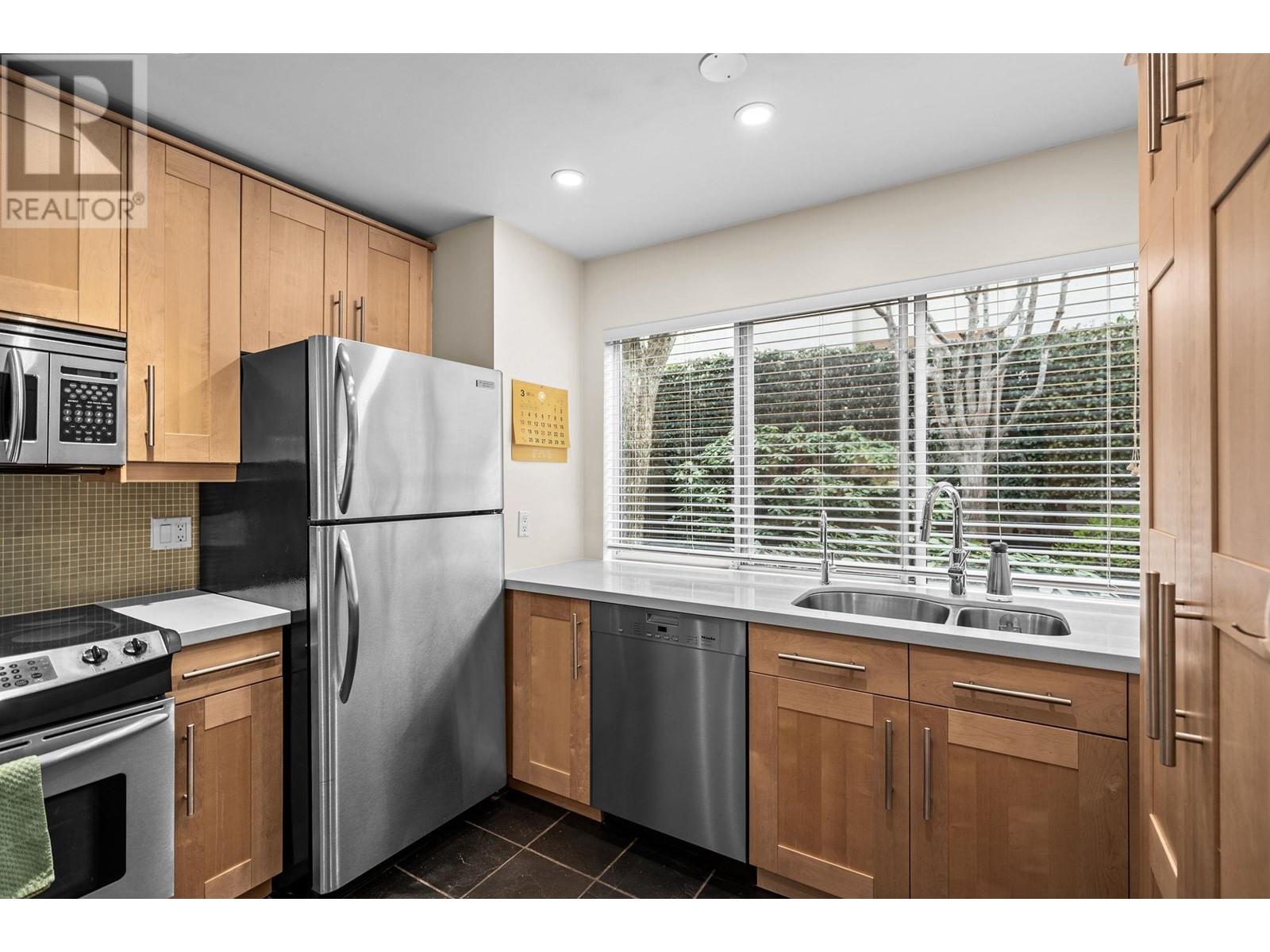 8 241 E 4th Street, North Vancouver, British Columbia  V7L 1J1 - Photo 19 - R2863688