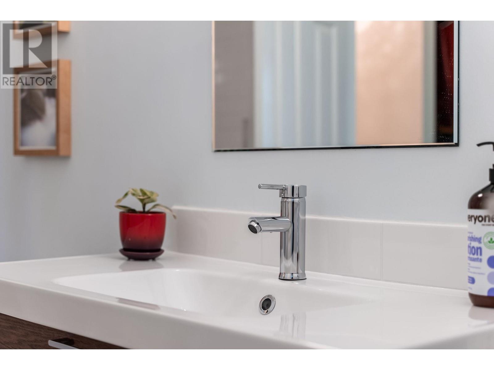 8 241 E 4th Street, North Vancouver, British Columbia  V7L 1J1 - Photo 32 - R2863688
