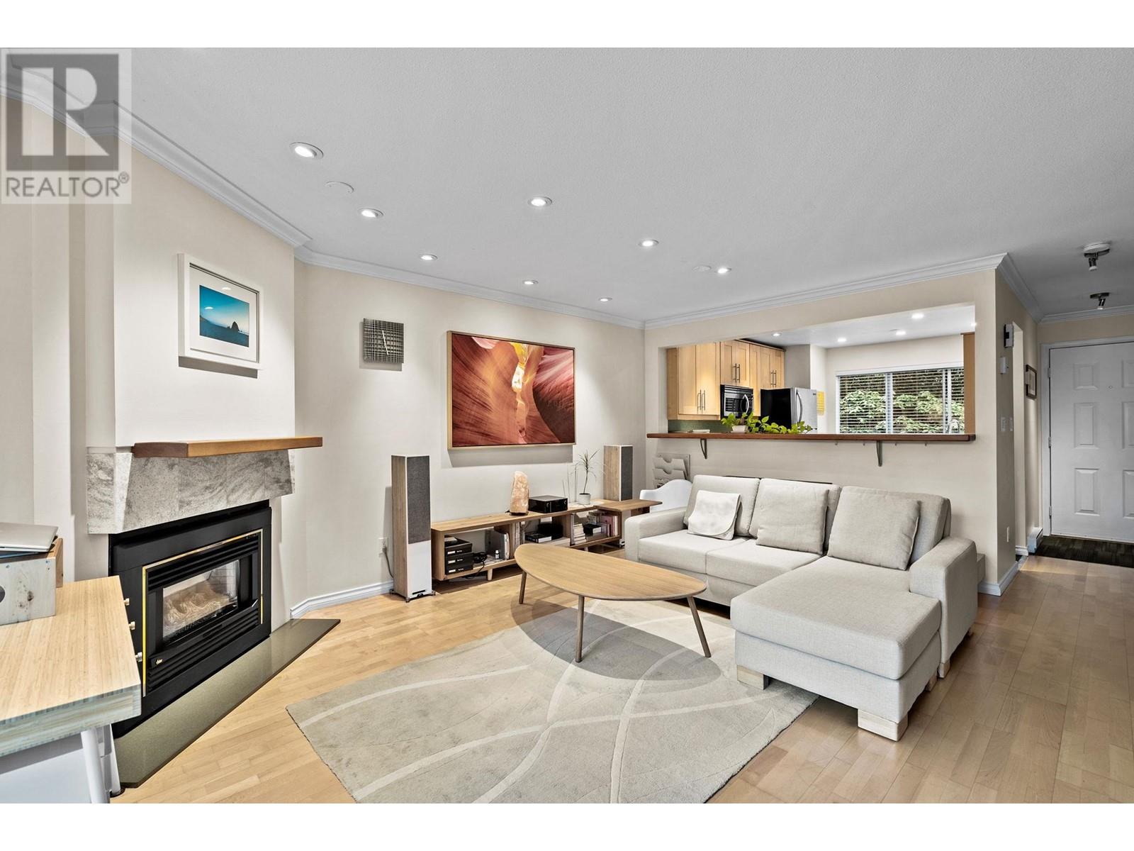 8 241 E 4th Street, North Vancouver, British Columbia  V7L 1J1 - Photo 9 - R2863688
