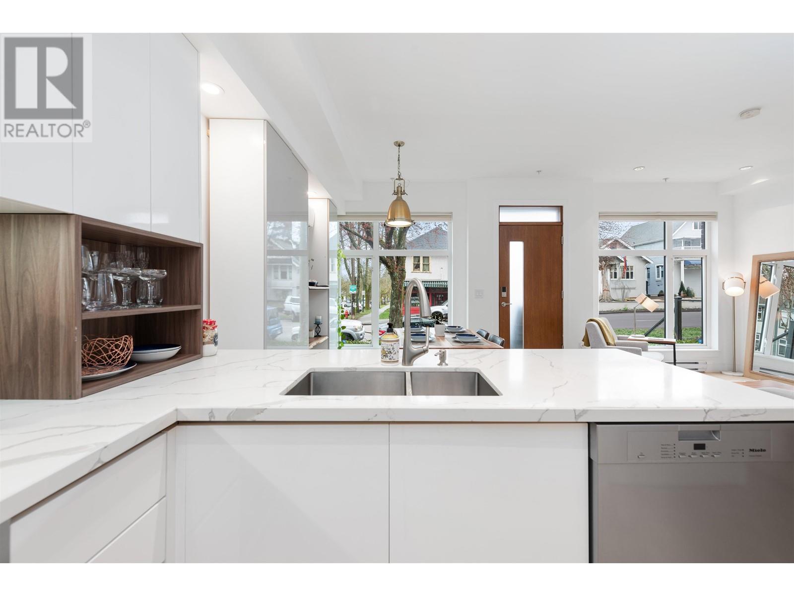 705 Victoria Drive, Vancouver, British Columbia  V5L 4E5 - Photo 11 - R2863731