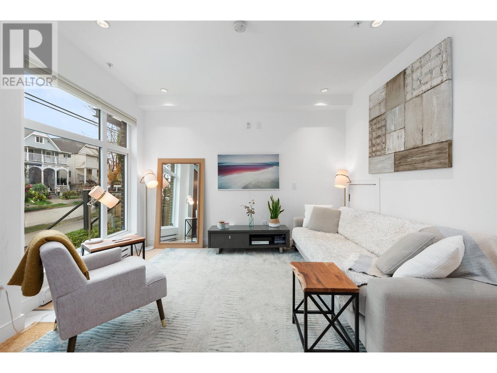 705 Victoria Drive, Vancouver, British Columbia  V5L 4E5 - Photo 3 - R2863731