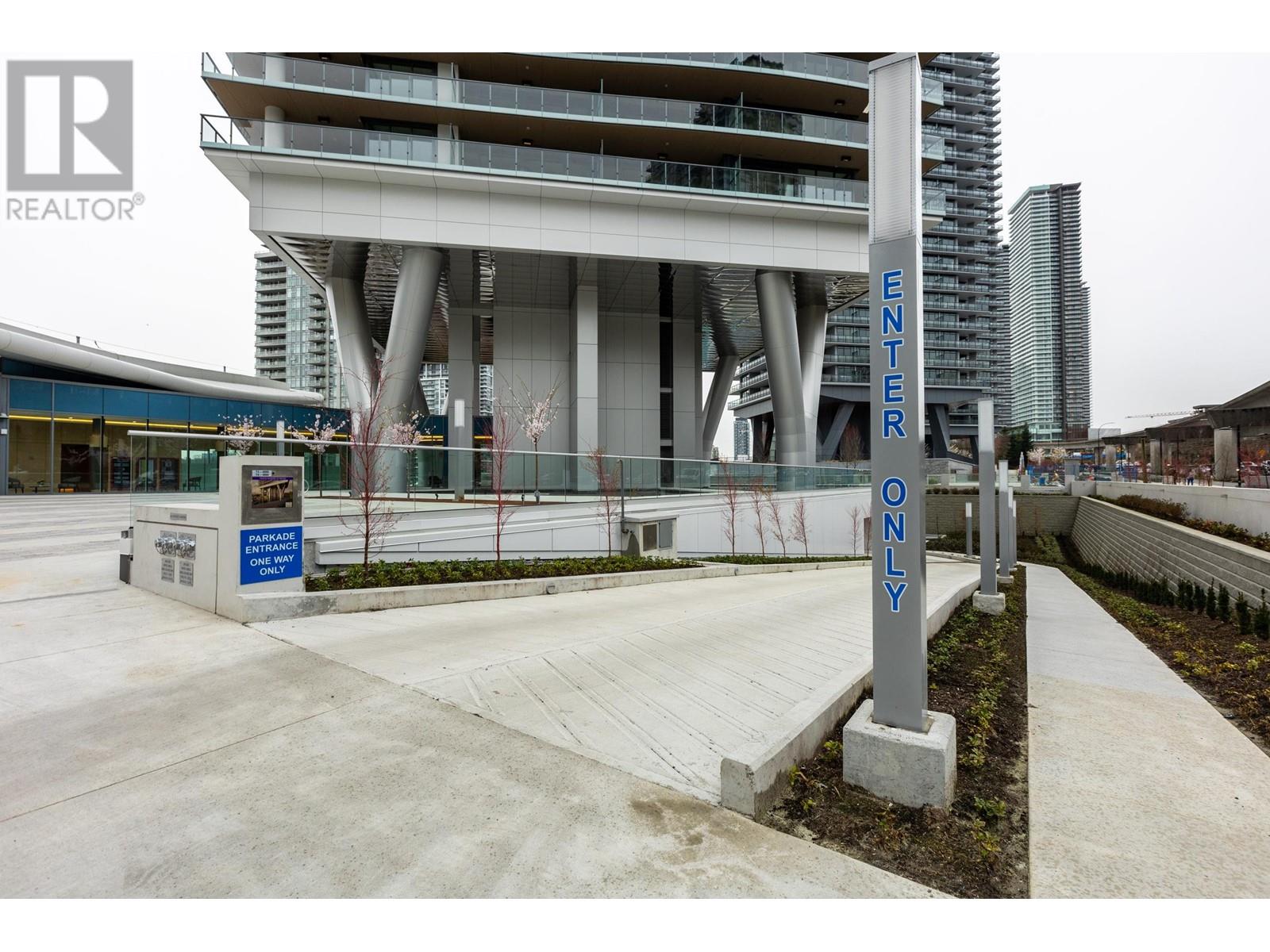 Listing Picture 22 of 39 : 1506 4890 LOUGHEED HIGHWAY, Burnaby / 本拿比 - 魯藝地產 Yvonne Lu Group - MLS Medallion Club Member