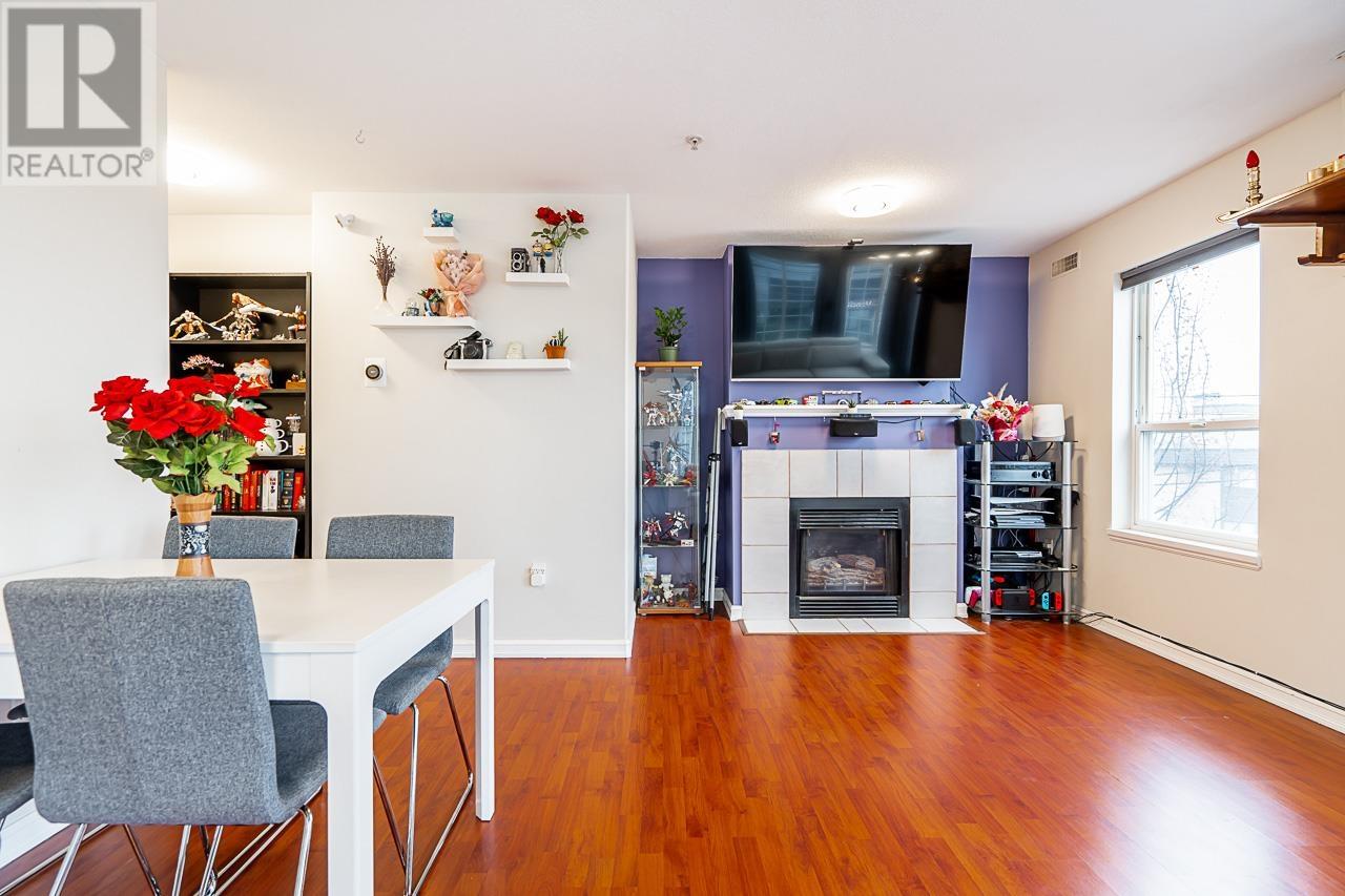 6 205 Lebleu Street, Coquitlam, British Columbia  V3K 6Z5 - Photo 4 - R2862965