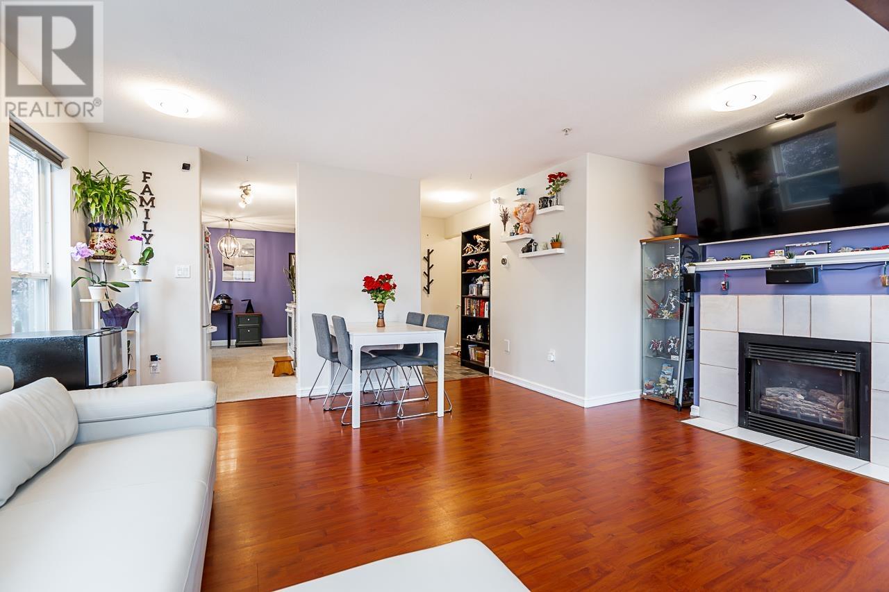 6 205 Lebleu Street, Coquitlam, British Columbia  V3K 6Z5 - Photo 3 - R2862965