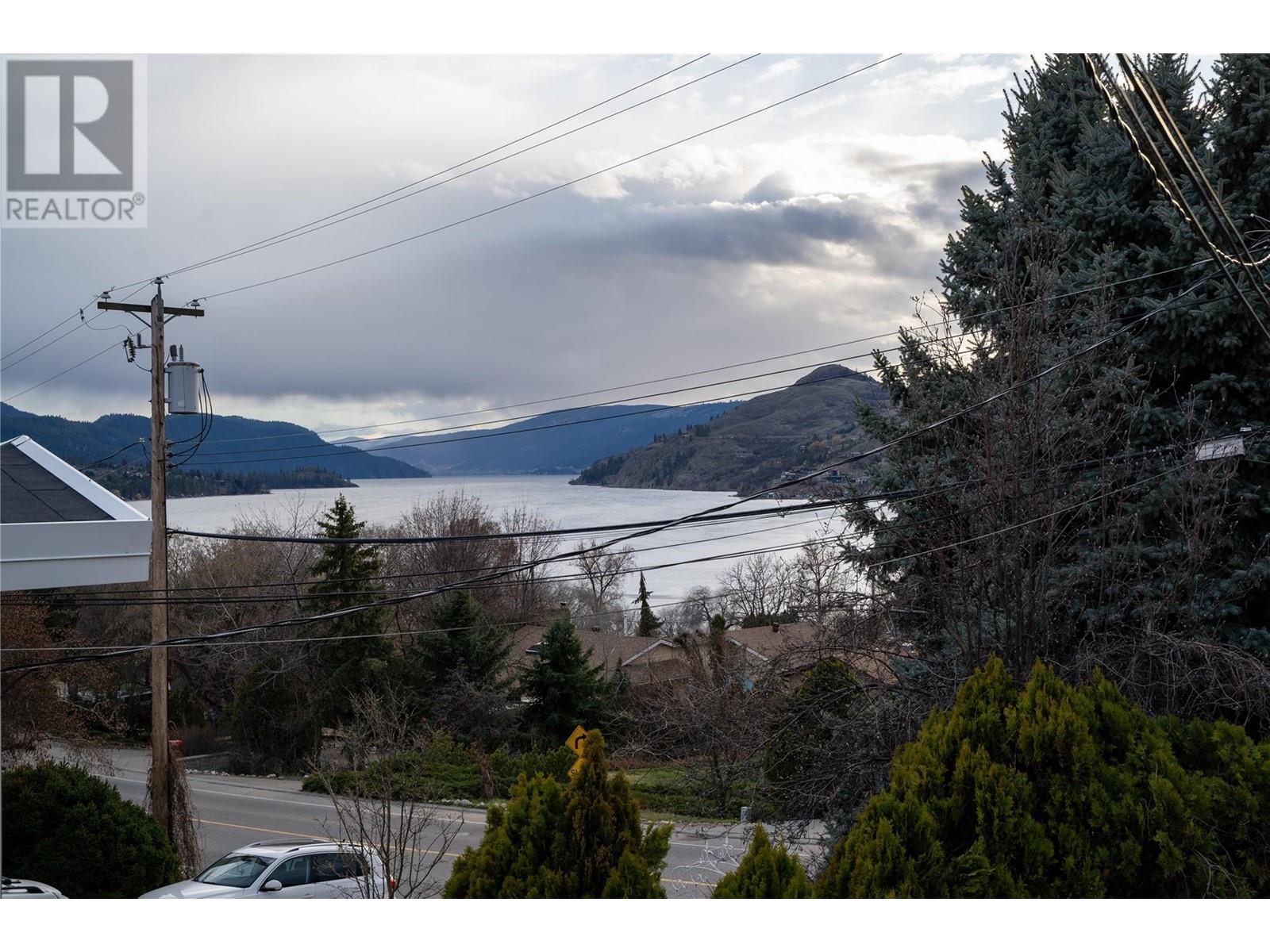 9005 Husband Road, Coldstream, British Columbia  V1B 1Z9 - Photo 3 - 10306976