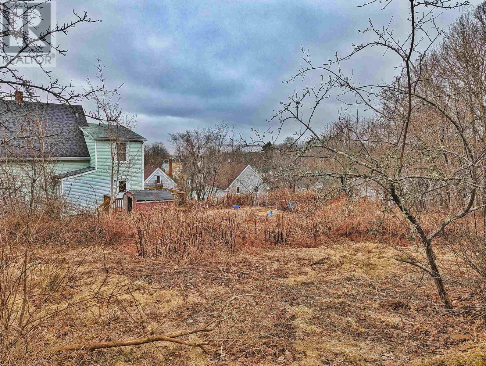 7 Hillside Avenue, Wolfville, Nova Scotia  B4P 2A9 - Photo 3 - 202405635