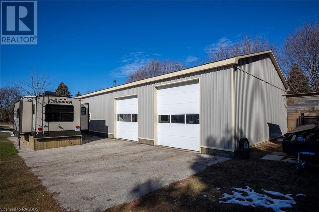 247 Penetangore Row, Kincardine, Ontario  N2Z 2P5 - Photo 5 - 40562843