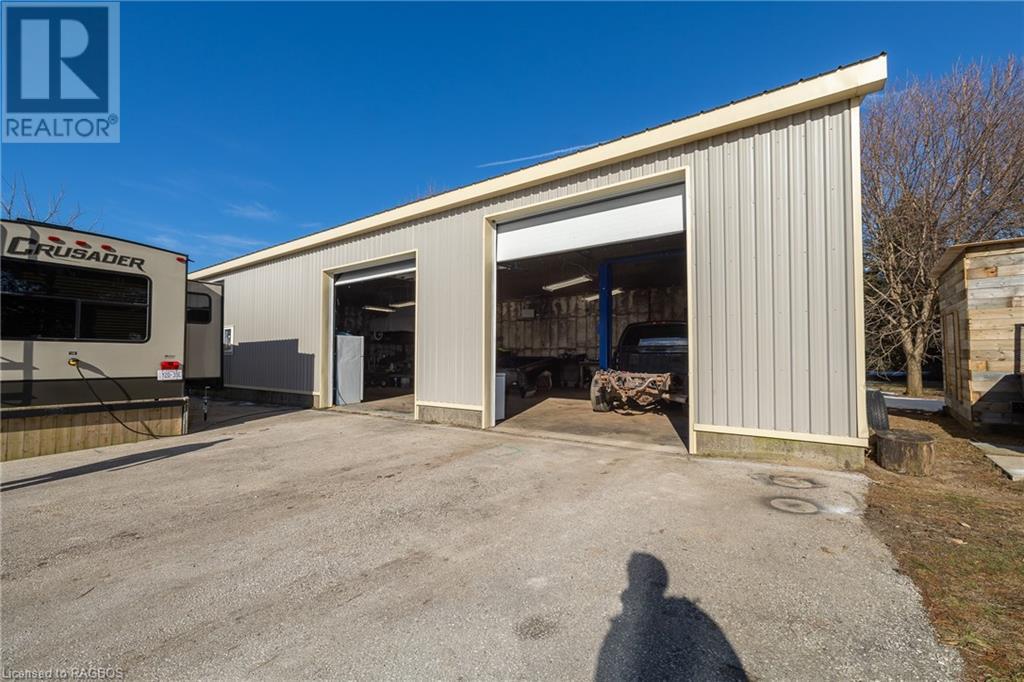 247 Penetangore Row, Kincardine, Ontario  N2Z 2P5 - Photo 6 - 40562843