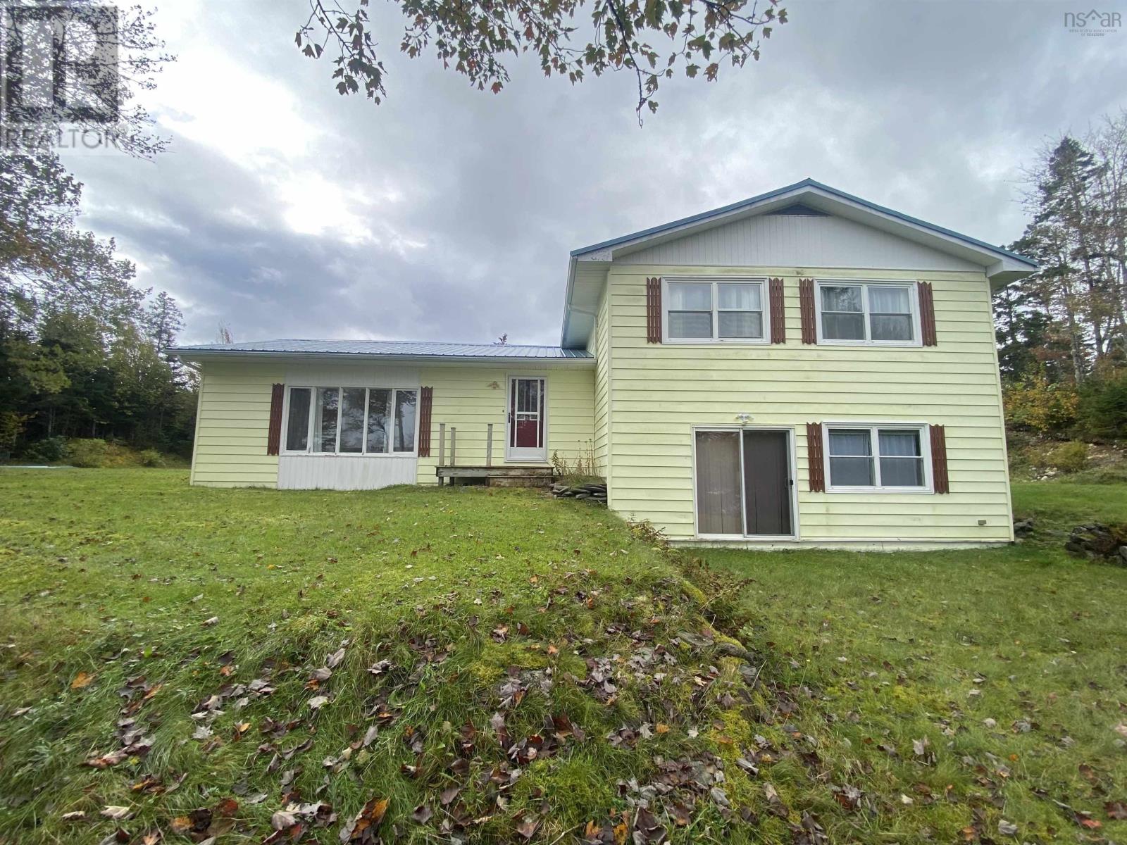 402 West Side Indian Harbour Lake Road, Indian Harbour Lake, Nova Scotia  B0J 3C0 - Photo 4 - 202405651