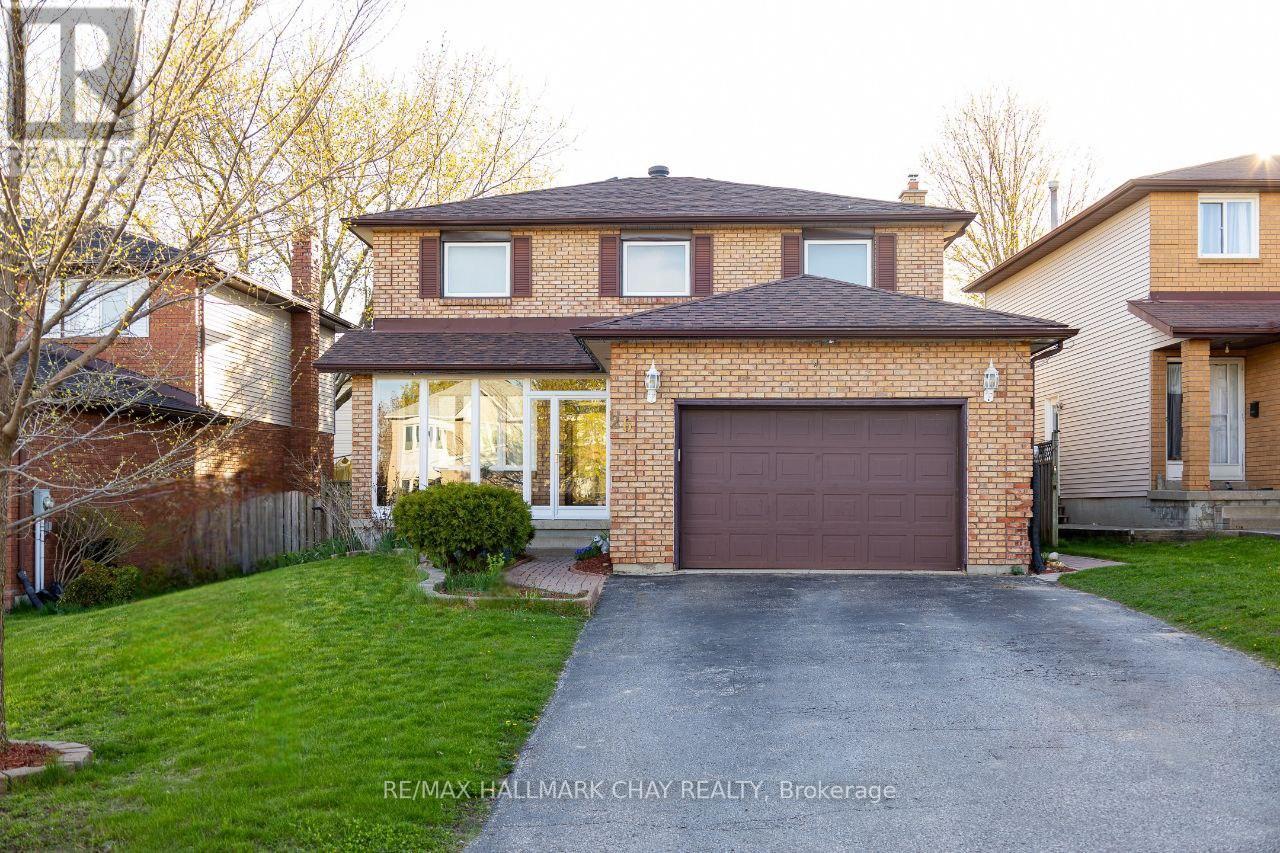 26 Orwell Crescent, Barrie, Ontario  L4N 6M6 - Photo 1 - S8177446