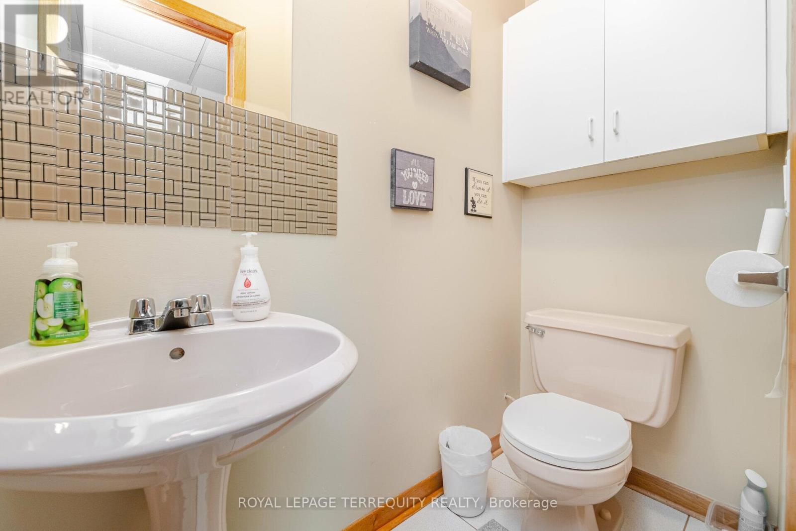 3a Humber Hill Ave, Toronto, Ontario  M6S 4R9 - Photo 31 - W8177608