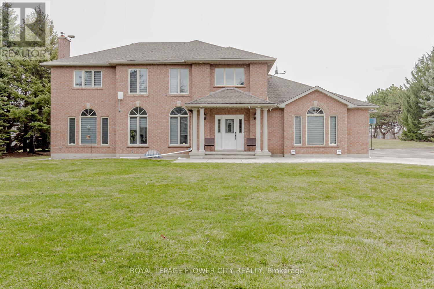 2 CURRIE DR, puslinch, Ontario