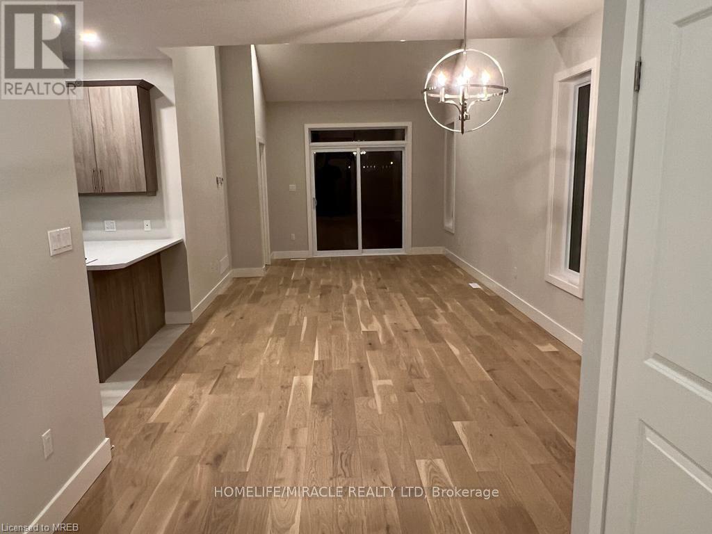 2007 Evans Boulevard Boulevard, London, Ontario  M6M 0H8 - Photo 4 - 40556122