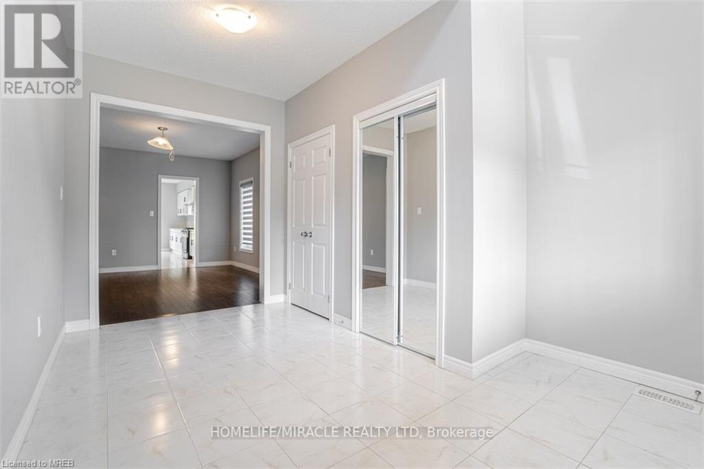 28 Everton Drive Drive, Guelph, Ontario  N1E 0R9 - Photo 3 - 40555119