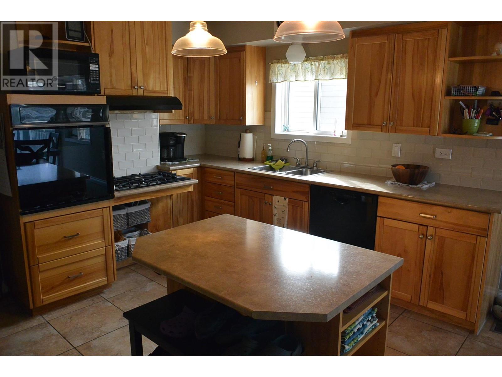 557 Mclean Street, Quesnel, British Columbia  V2J 2P5 - Photo 12 - R2863834