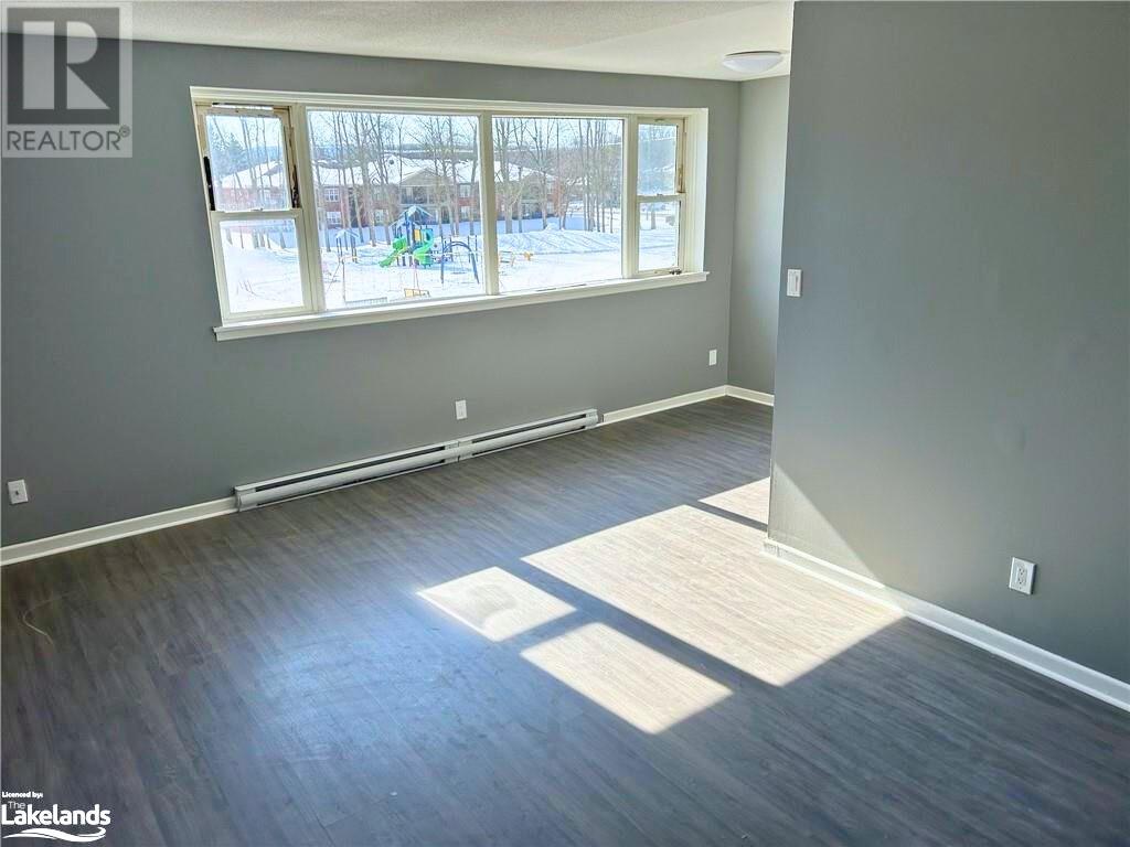 <h3>$2,150<small> Monthly</small></h3><p>176 Eighth Street Unit# 302, Collingwood, Ontario</p>