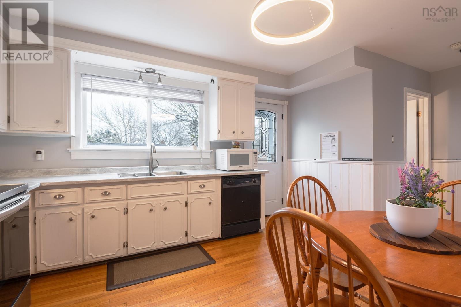 266 Main Avenue, Halifax, Nova Scotia  B3M 1B8 - Photo 13 - 202405666