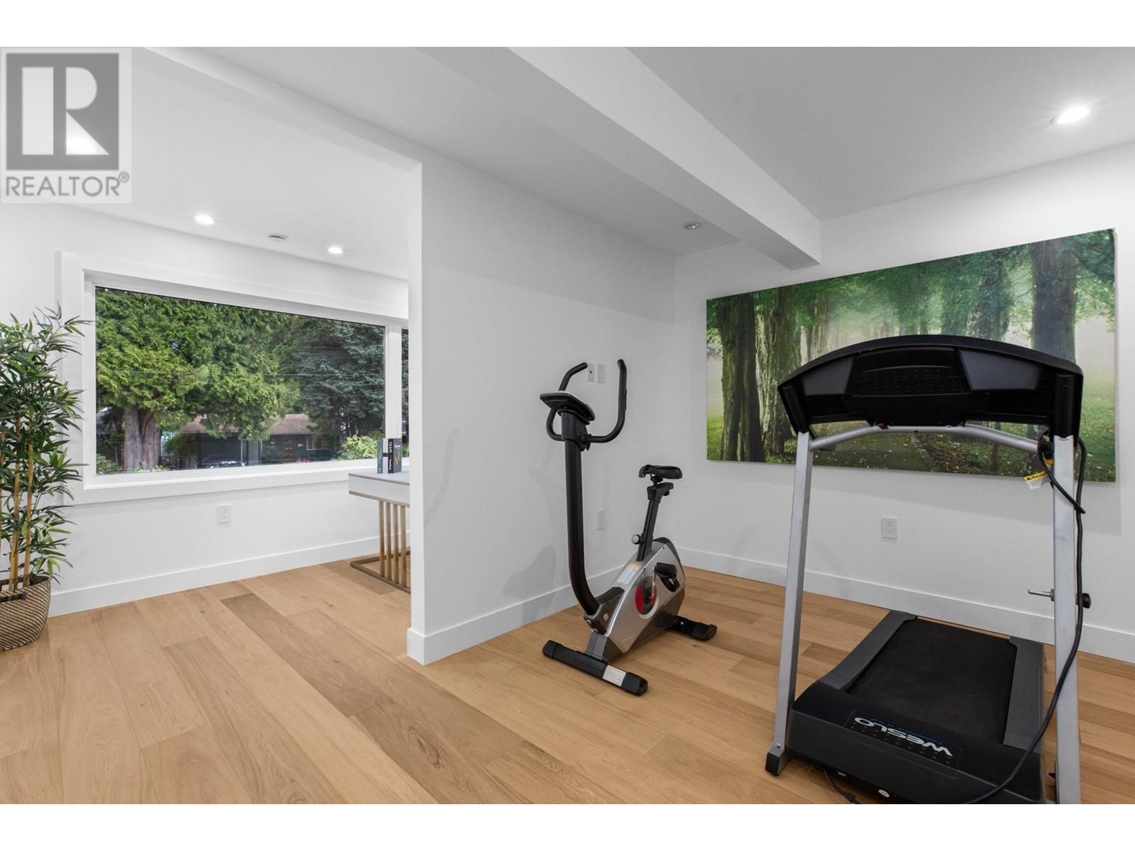819 W 20th Street, North Vancouver, British Columbia  V7P 2B5 - Photo 19 - R2863852