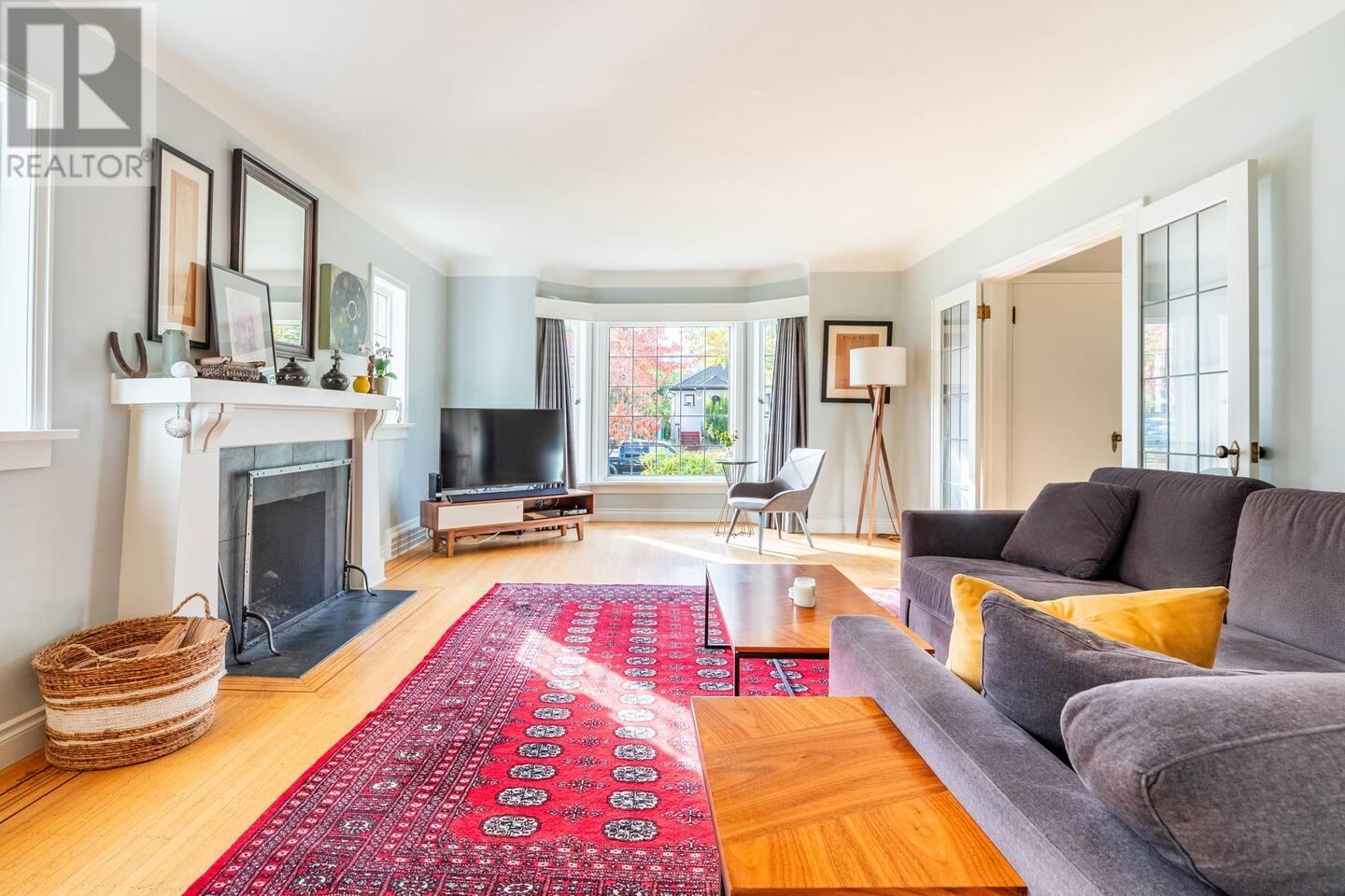419 W 23rd Avenue, Vancouver, British Columbia  V5Y 2H5 - Photo 3 - R2863894